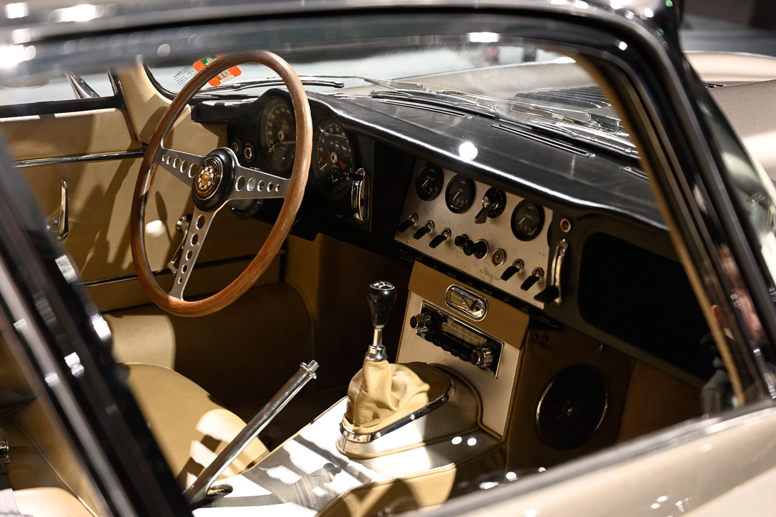 Jaguar E-Type Coupe_07